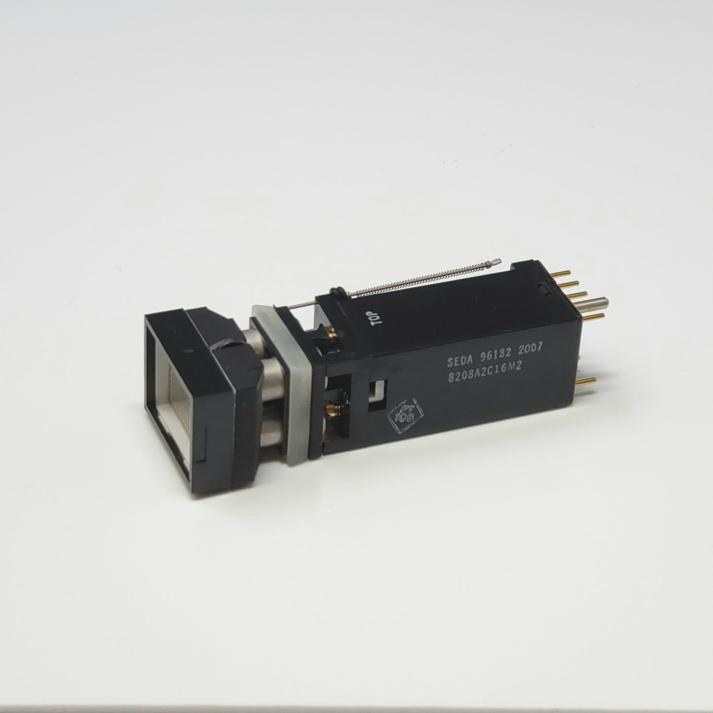 8208A2C16M2