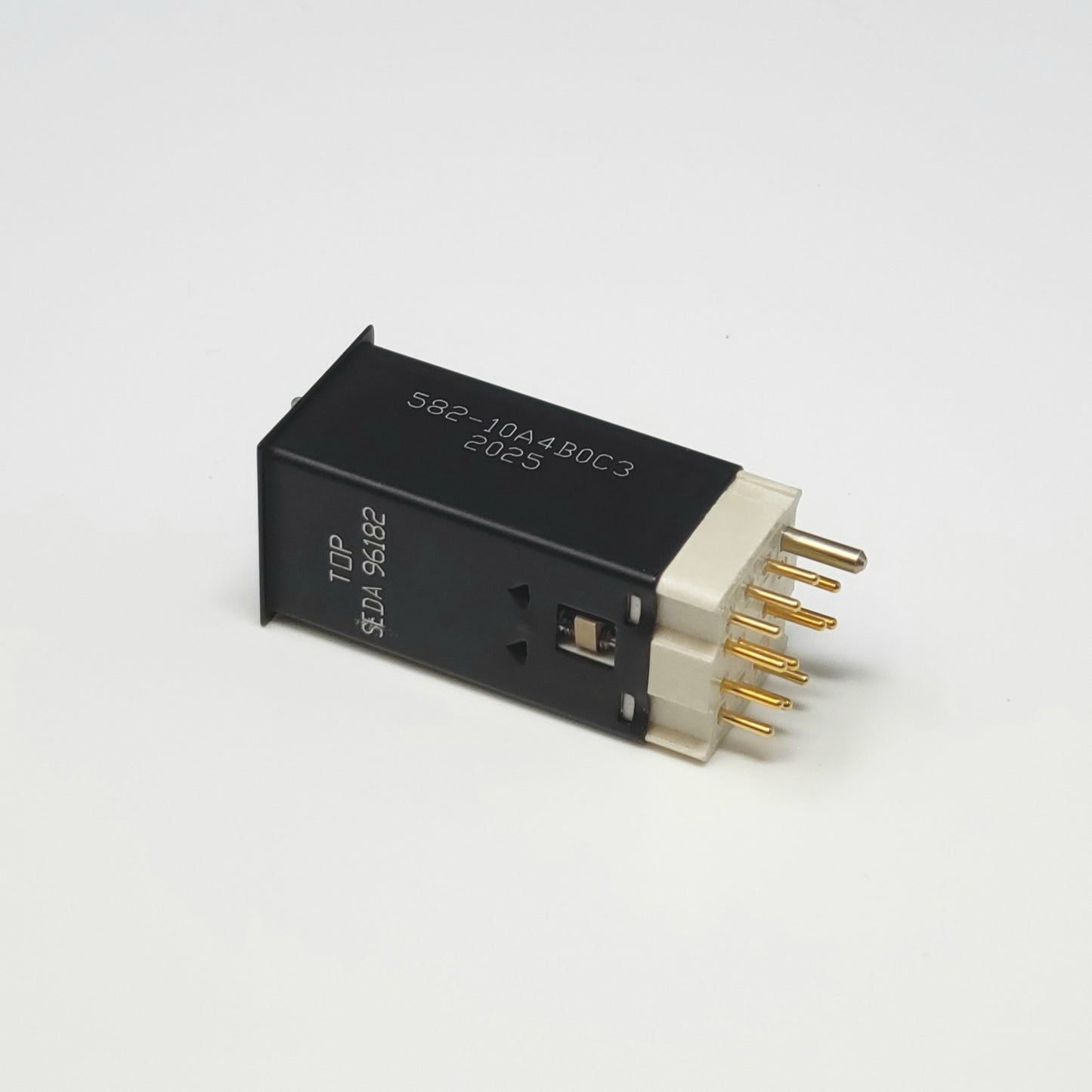 582-10A4B0C3
