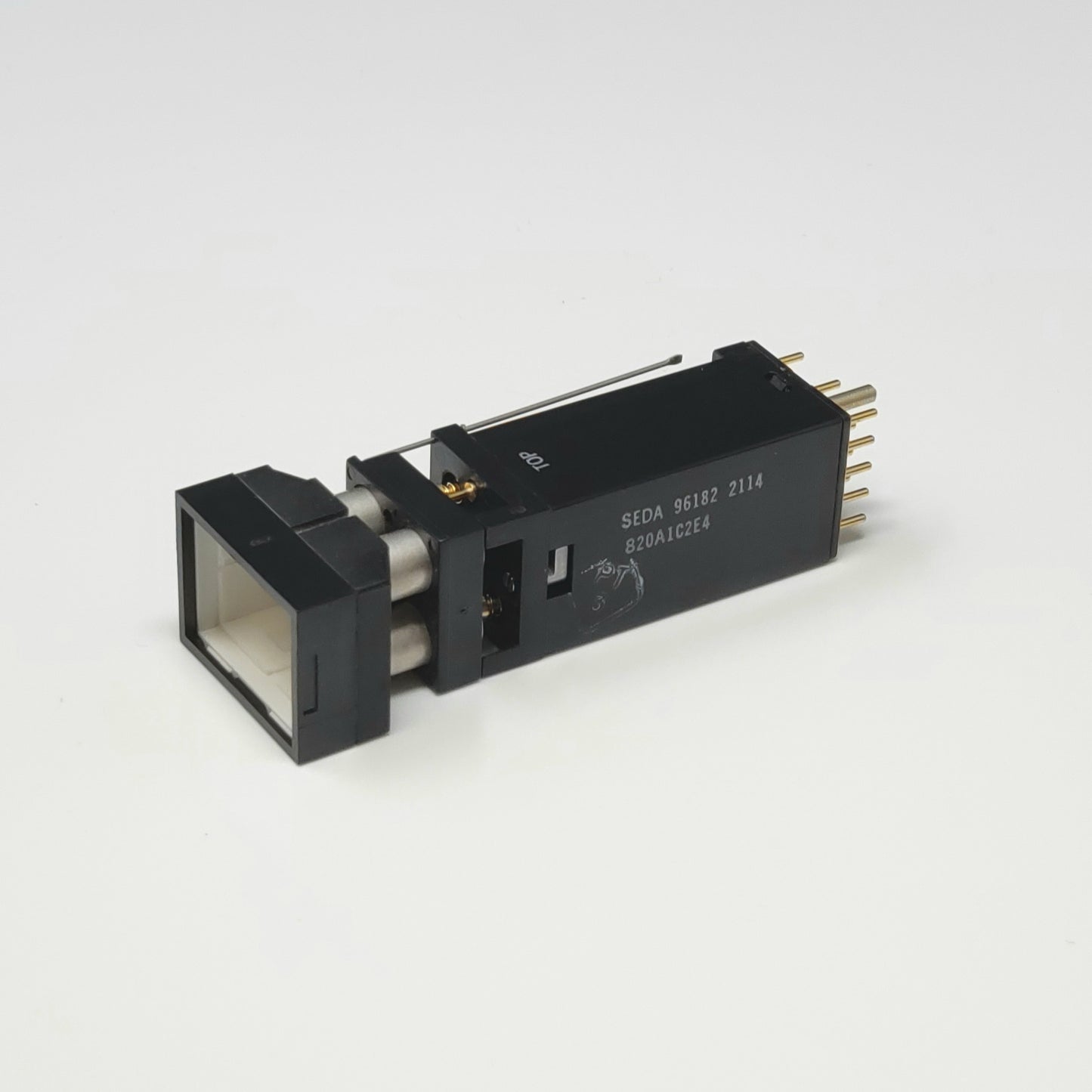 820A1C2E4