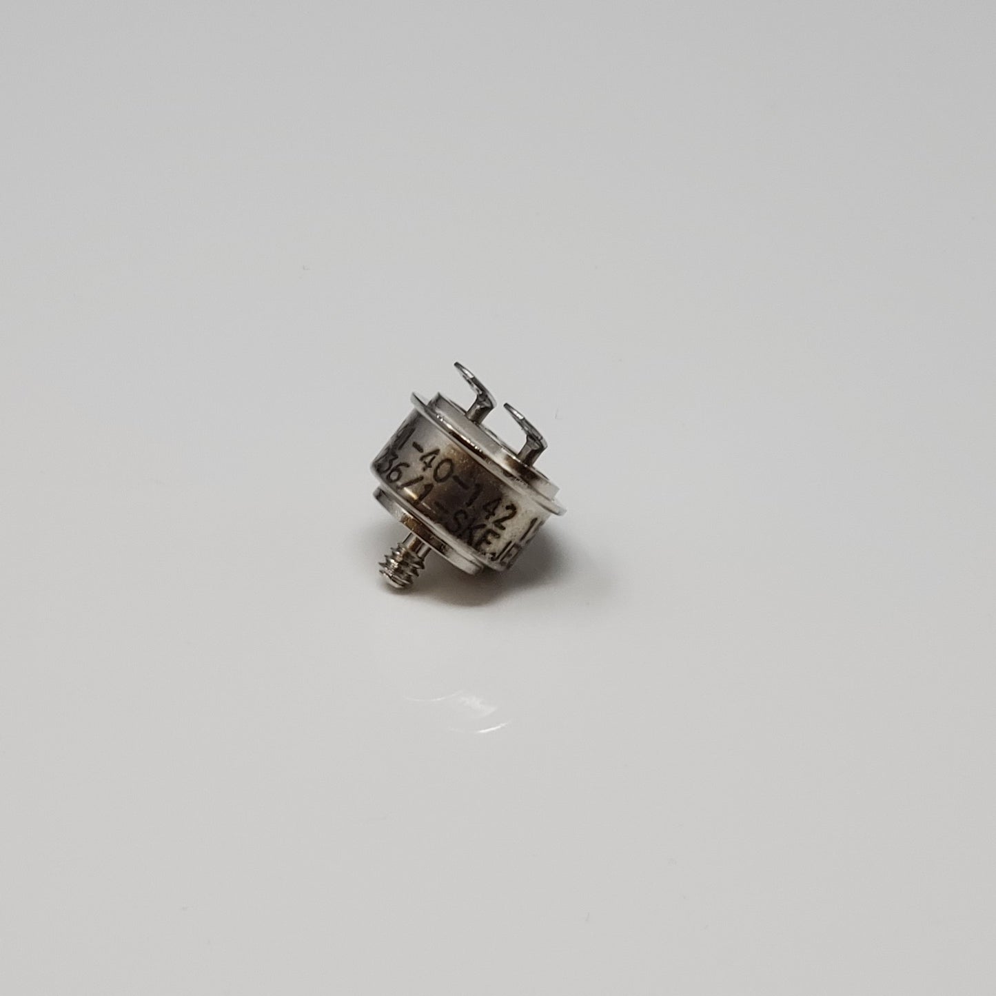 M24236/1-SKEJEL