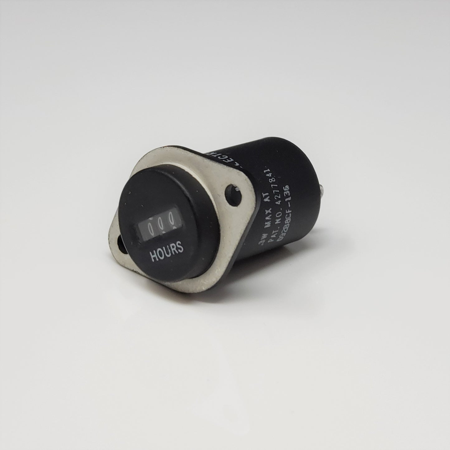M7793/4-008